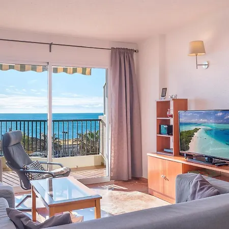 شقة Beachfront With Sea View *