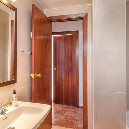 Beachfront With Sea View شقة