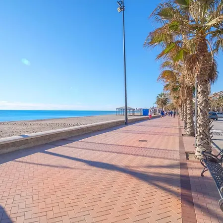 Beachfront With Sea View 아파트