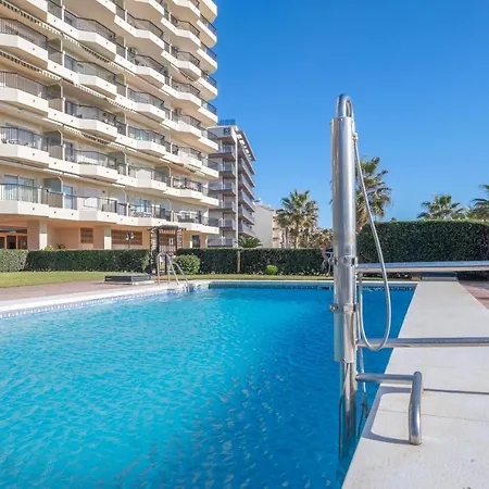 Beachfront With Sea View דירה