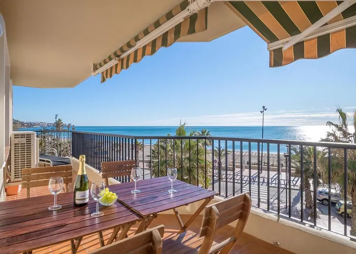 דירה Beachfront With Sea View