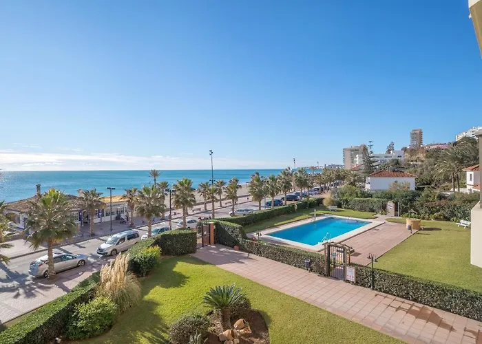 Beachfront With Sea View * פואנגירולה