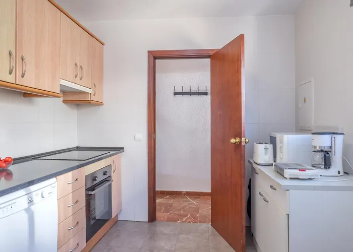 Beachfront With Sea View Apartment *